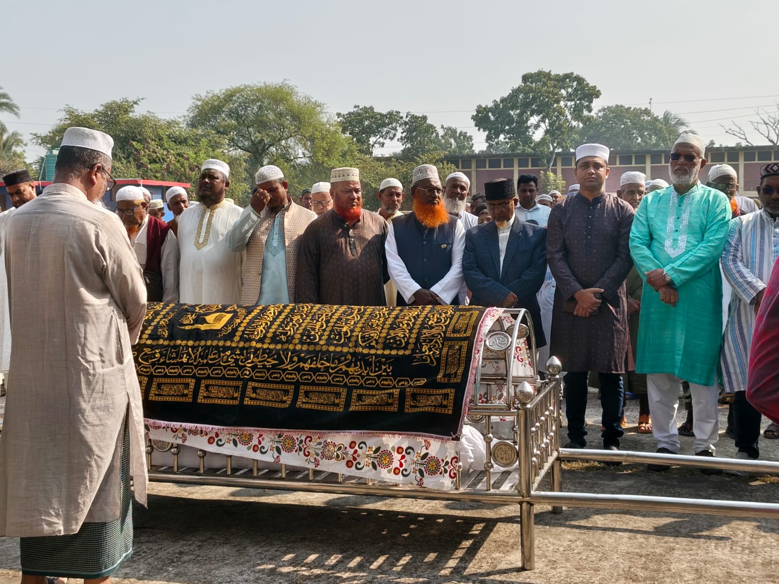 আলহাজ্ব মোহাম্মদ আতিয়ার রহমানের পুত্র আব্দুস সাত্তারের জানাজা সম্পন্ন
