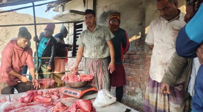 গাবুরায় গরুর মাংসের দাম অস্বাভাবিক বৃদ্ধি, ক্রেতাদের ভোগান্তি
